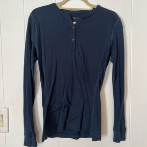 Fjall Raven long sleep top.